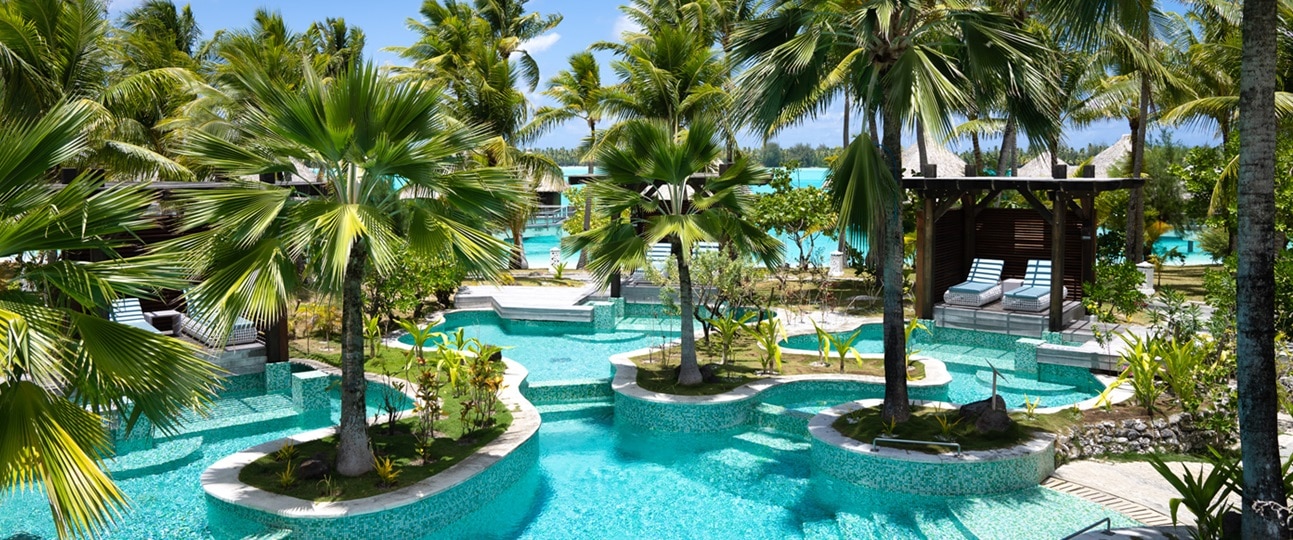 Hôtel The St. Regis Bora Bora Resort 5*