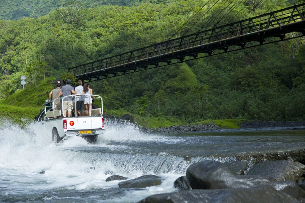 circuit 15 jours Tahiti > Excursion en 4x4 durant un circuit 15 jours Tahiti