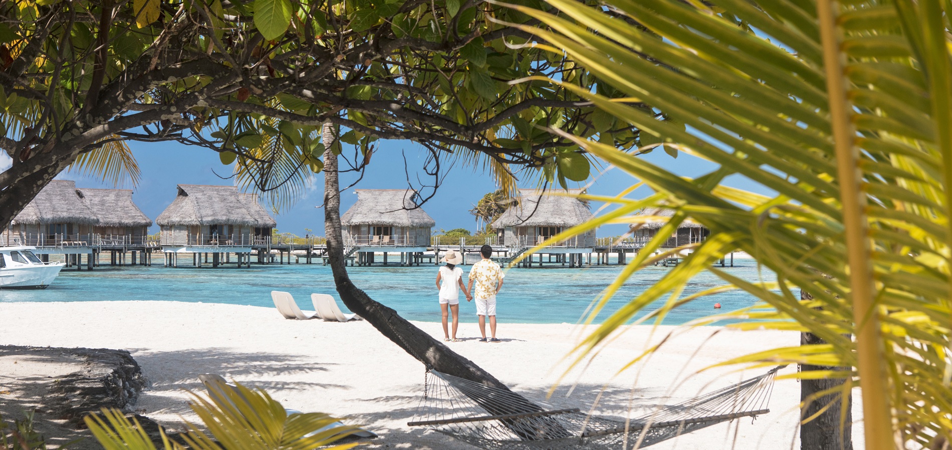 Profitez d'un bungalow sur pilotis durant la meilleure période pour un voyage de noces en Polynésie